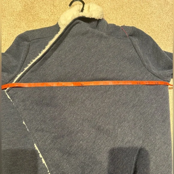 Abercrombie Teddy Sharpa Cardigan M/L - Picture 4 of 5